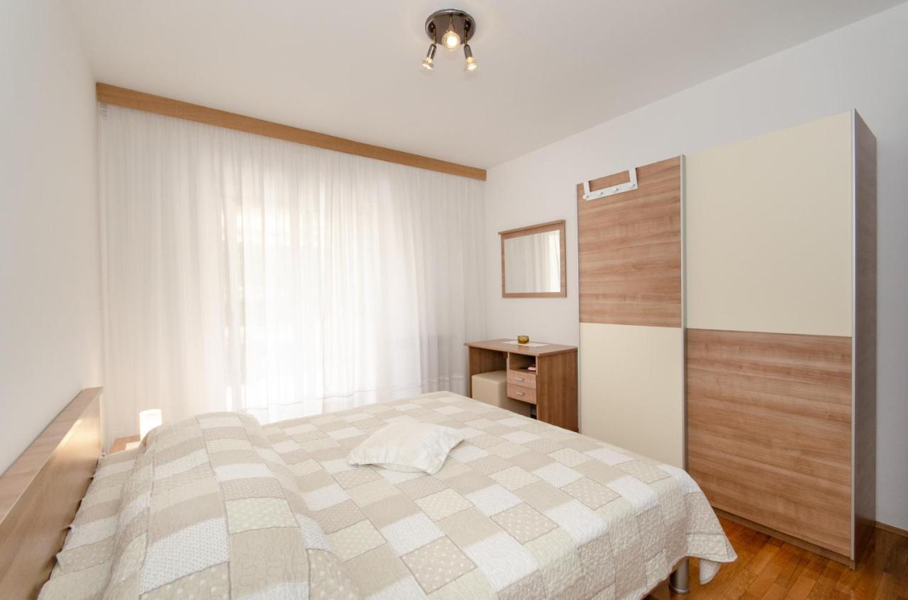 Apartments Bungavilia Rovinj Exterior foto