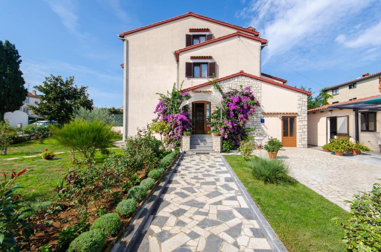 Apartments Bungavilia Rovinj Exterior foto