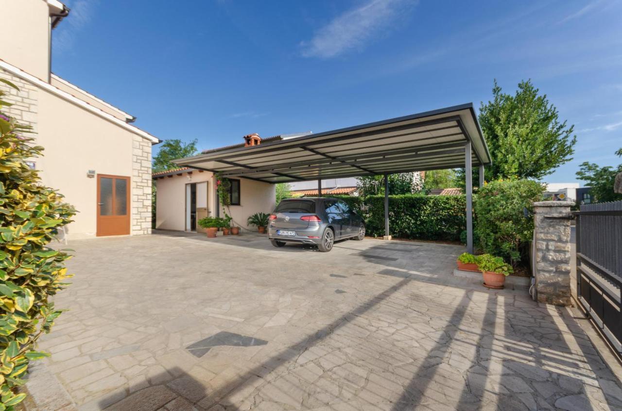 Apartments Bungavilia Rovinj Exterior foto